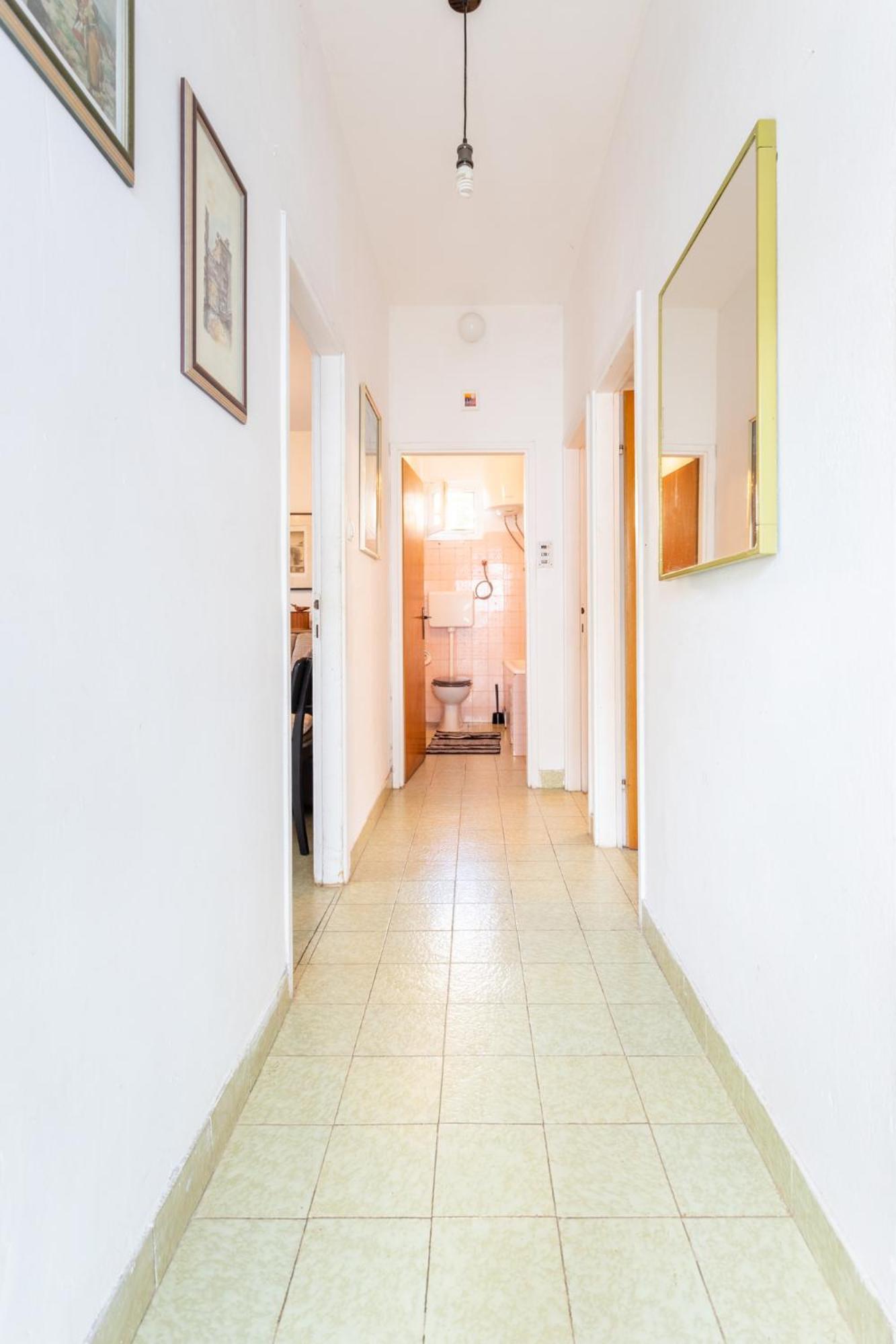 Seaview Apartment