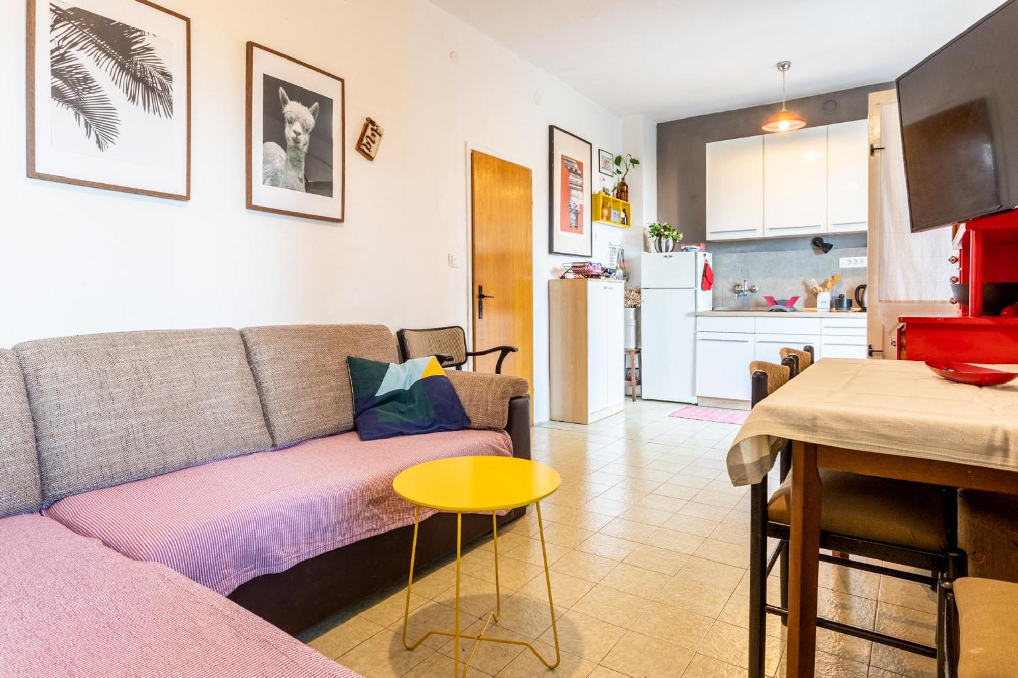 Seaview Apartament *